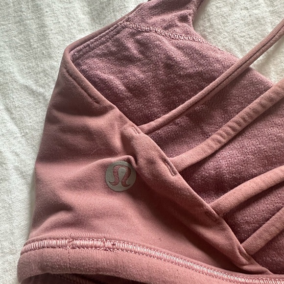 Lululemon sports bra - Picture 2 of 3